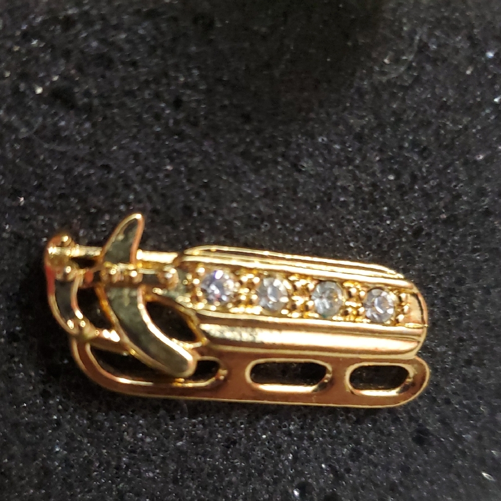 Avon Winter Sports Pin Sled